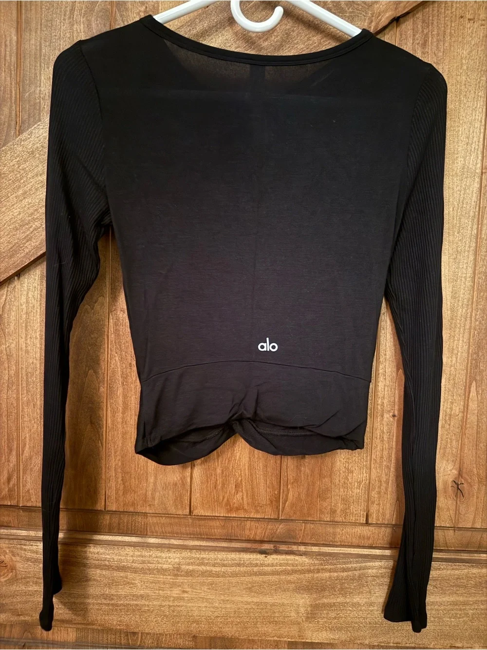 ALO Yoga Cover Long Sleeve Top in Black Size Medium Preloved